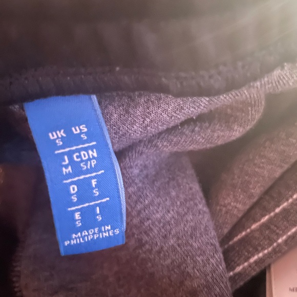 Adidas junior pants, retro style in good condition - Picture 7 of 9